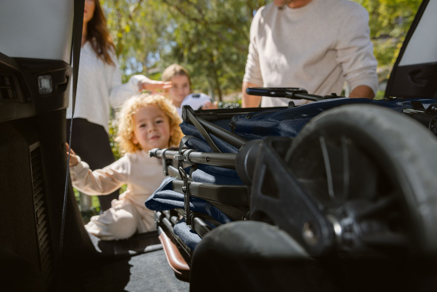 Wonderfold X2R Push & Pull Quad Stroller Wagon Sapphire Navy