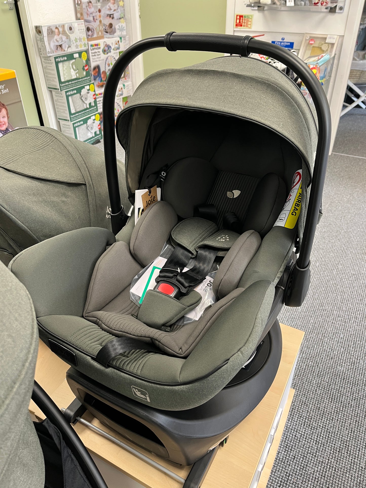 Joie Finiti Travel System Bundle