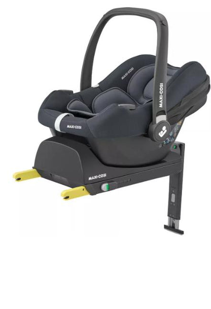 Maxi Cosi Cabriofix Infant carrier & Isofix Base