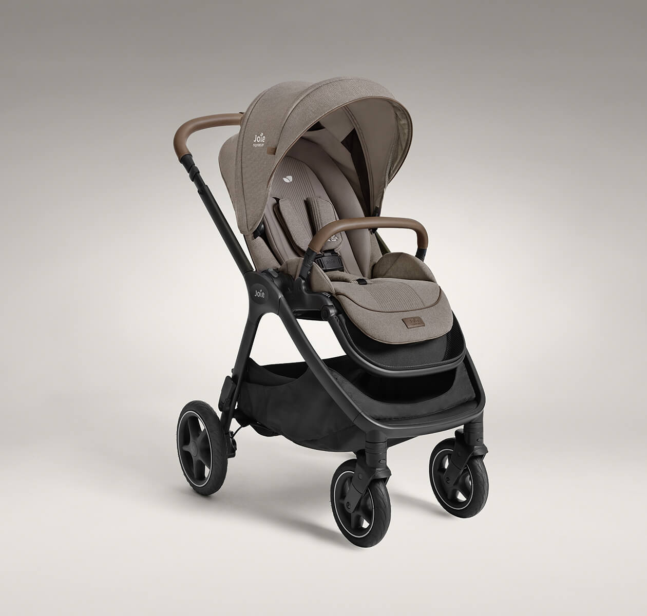 Joie Finiti Travel System Bundle in MAPLE